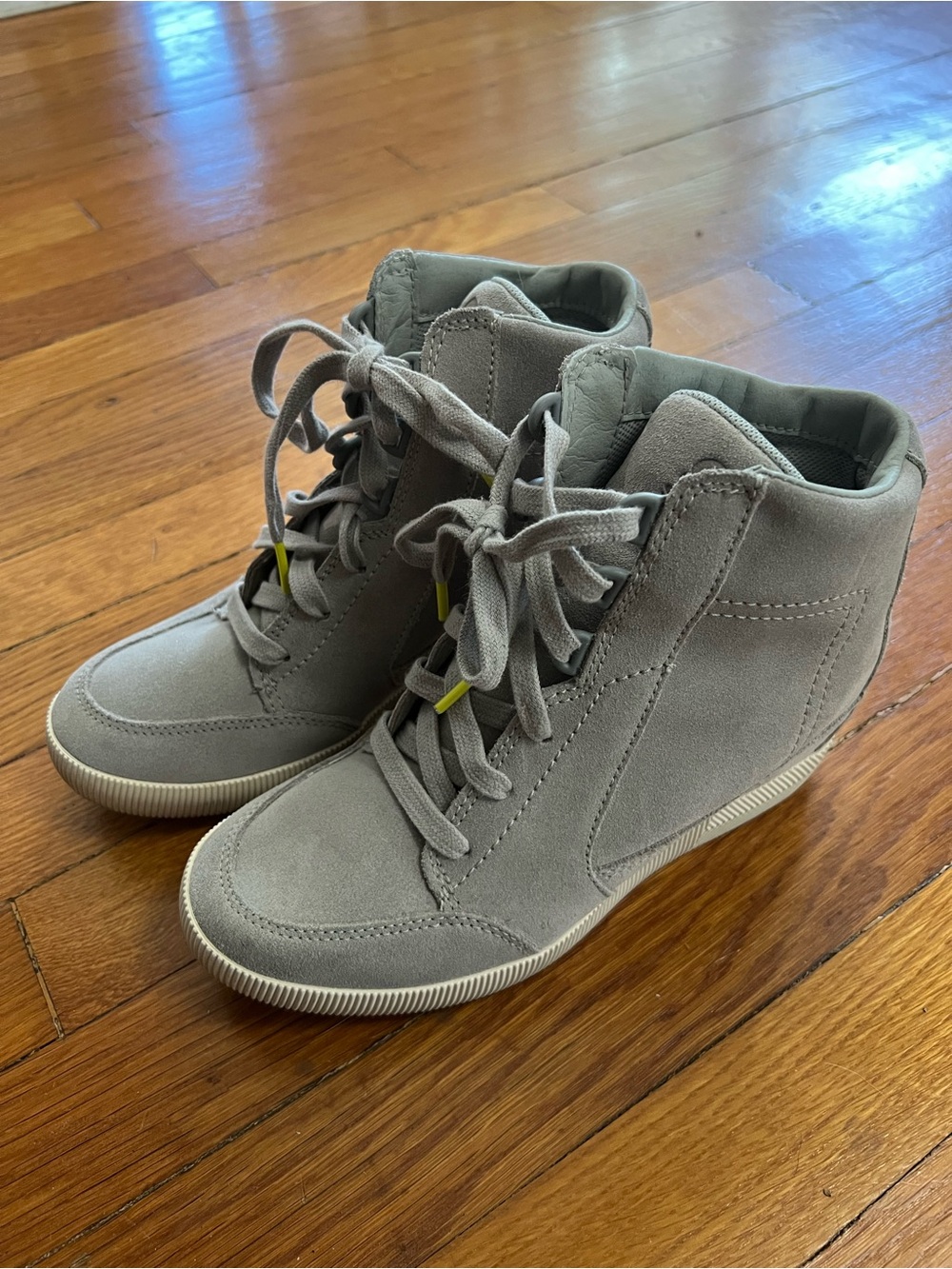 Sorel Gray Suede Wedge Sneaker with Lime Insole
